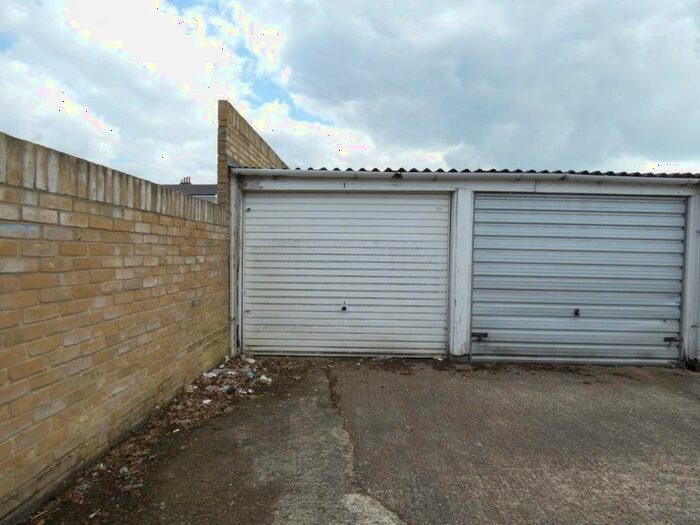 Garage / Parking To Rent In Priory Gardens, Hampton, TW12