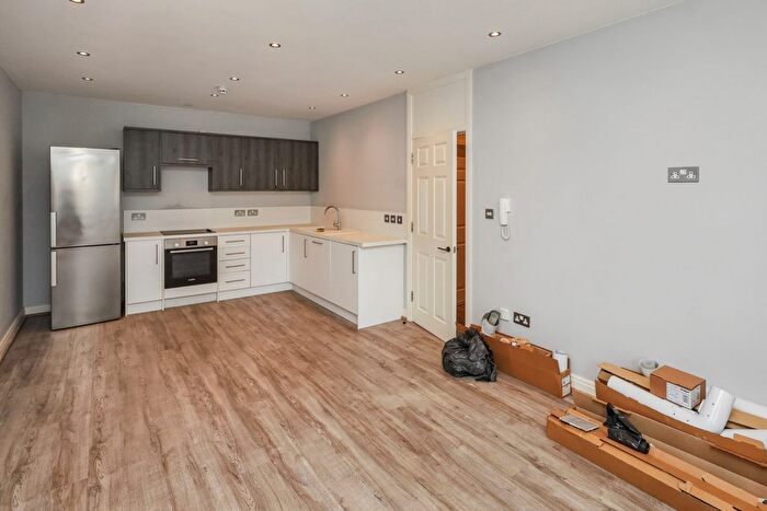 1 Bedroom Flat For Sale In Boston Road, London, W7