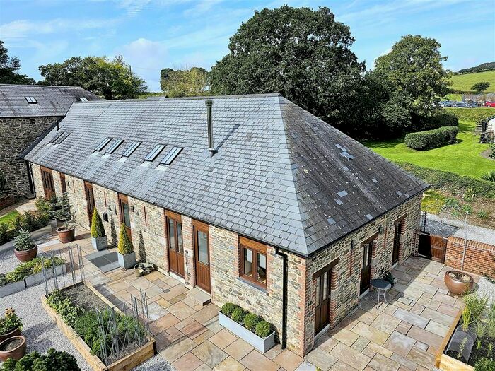 4 Bedroom Barn Conversion For Sale In Penscombe Barns, Lezant, Launceston, PL15