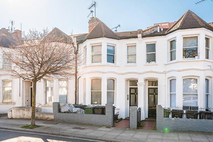 Studio To Rent In Sumatra Road, West Hampstead, London, NW6