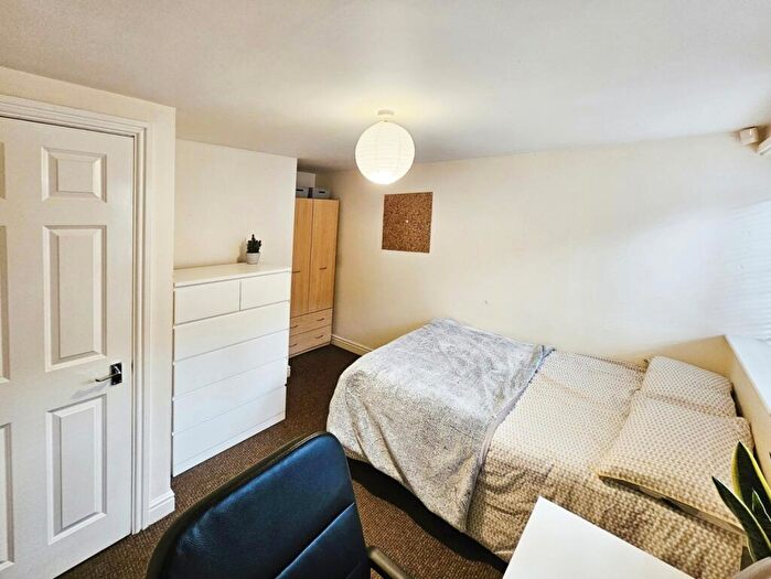 1 Bedroom Terraced House To Rent In Trelawn Terrace, Headingley, Leeds, LS6