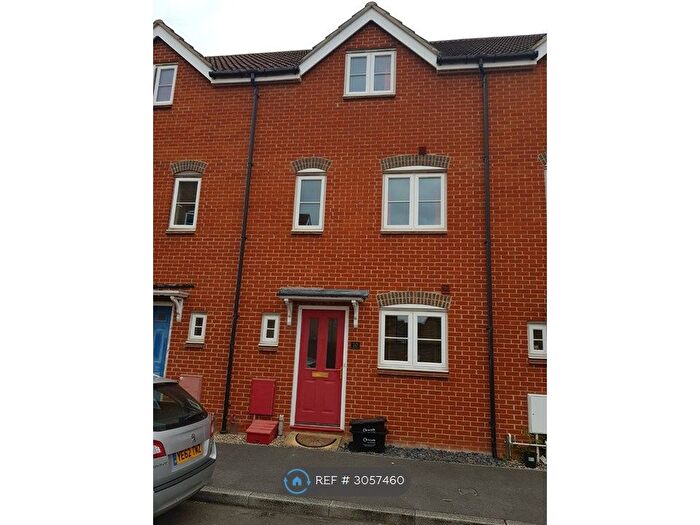 4 Bedroom Terraced House To Rent In Tippett Avenue, Swindon, SN25
