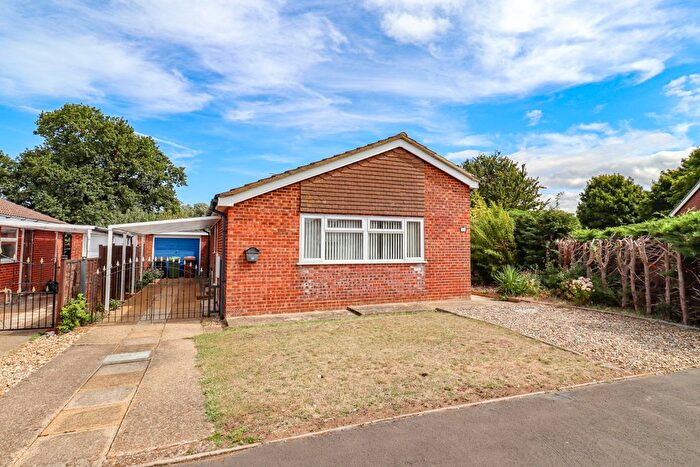 3 Bedroom Detached Bungalow For Sale In Rolfe Crescent, Heacham, PE31