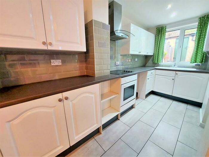 2 Bedroom End Of Terrace House To Rent In Station Road, Catcliffe, Rotherham, S60