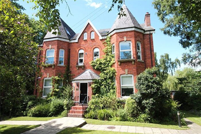 2 Bedroom Flat To Rent In Ashley Court, Heaton Moor Road, Stockport, Greater Manchester, SK4