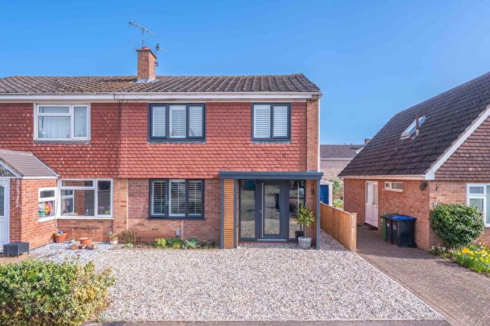 3 Bedroom Semi Detached House For Sale In Ravensdale Avenue, Leamington Spa, CV32