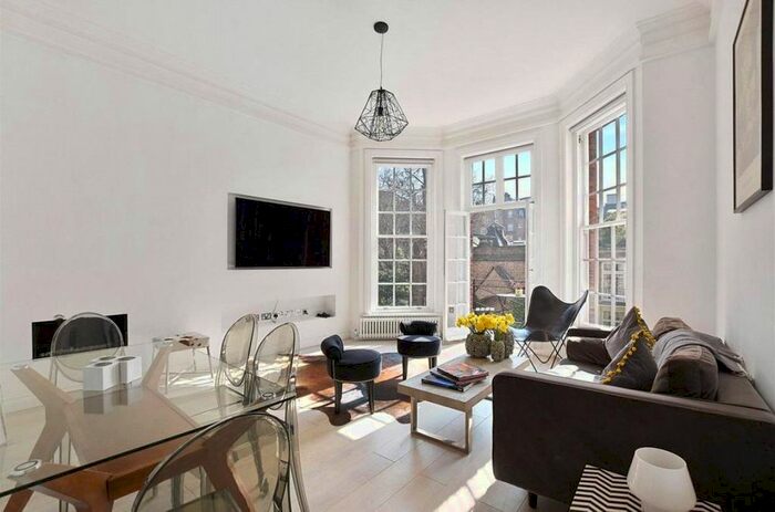 2 Bedroom Flat To Rent In Green Street, Mayfair, London, W1K