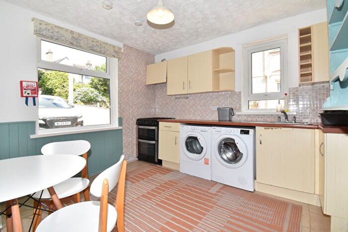 4 Bedroom Semi-Detached House To Rent In Western Place, Penryn, TR10