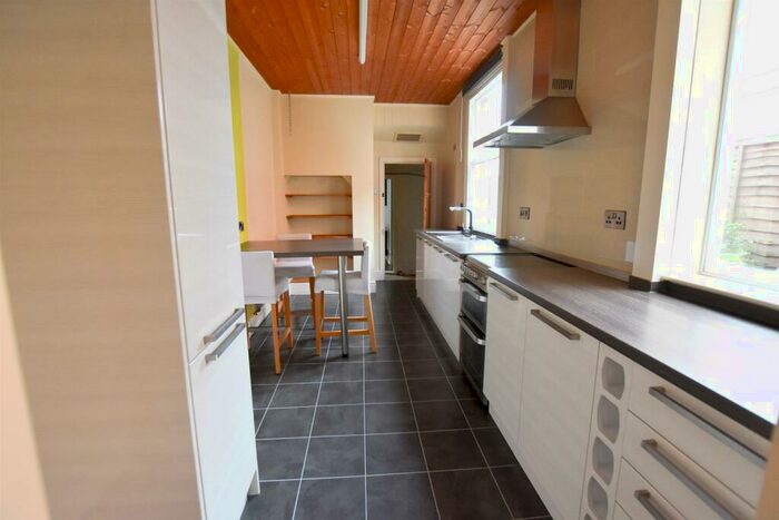 4 Bedroom Terraced House To Rent In Collingham Road, Leicester, LE3