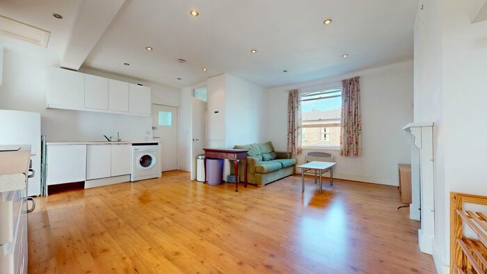 2 Bedroom Flat To Rent In Lambert Road, London, SW2