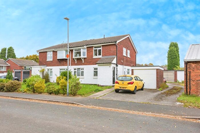 2 Bedroom Apartment For Sale In Deltic, Tamworth, B77