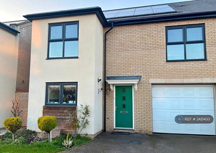 4 Bedroom Semi-Detached House To Rent In Orchard Park, Cambridge, CB4