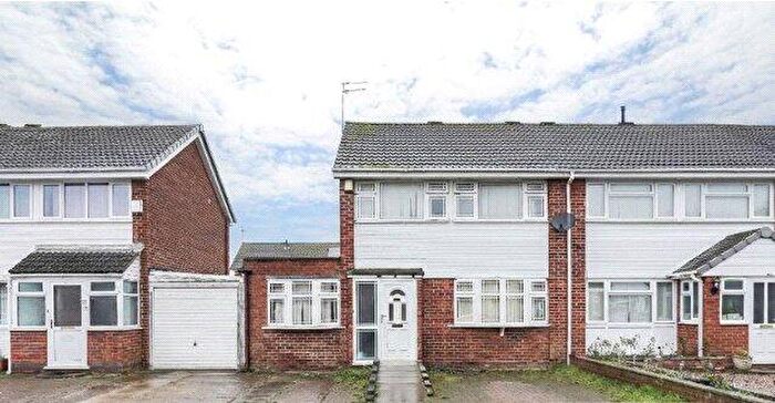 4 Bedroom Semi-Detached House For Sale In Broxburn Close, Leicester, Leicestershire, LE4