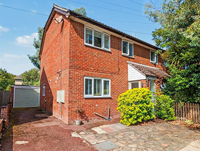 2 Bedroom End Of Terrace House For Sale In Twiss Road, Hythe, Kent, CT21