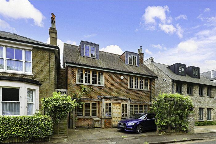 4 Bedroom Detached House To Rent In North View, Wimbledon, SW19