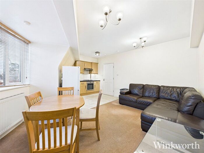 1 Bedroom Flat To Rent In Grosvenor Parade, Uxbridge Road, London, W5