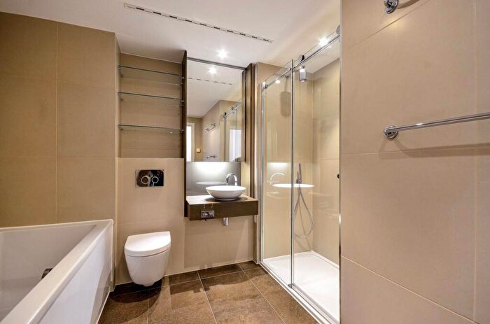 1 Bedroom Flat To Rent In City Road, Clerkenwell, London, EC1V