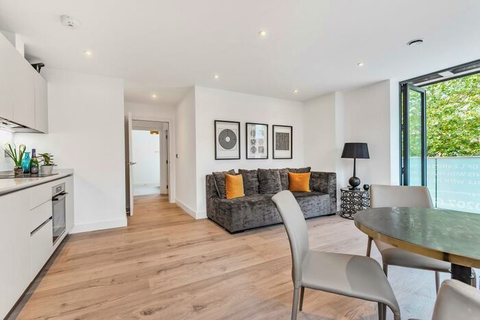 2 Bedroom Apartment To Rent In Curzon Crescent, London, NW10