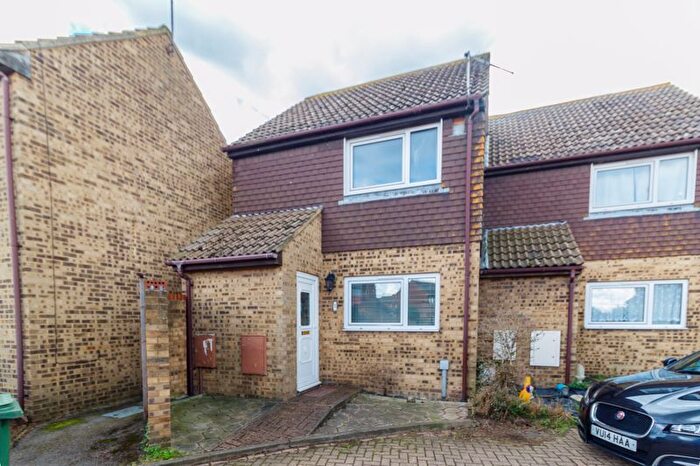 2 Bedroom End Of Terrace House To Rent In Willis Court, Minster On Sea, Sheerness, ME12