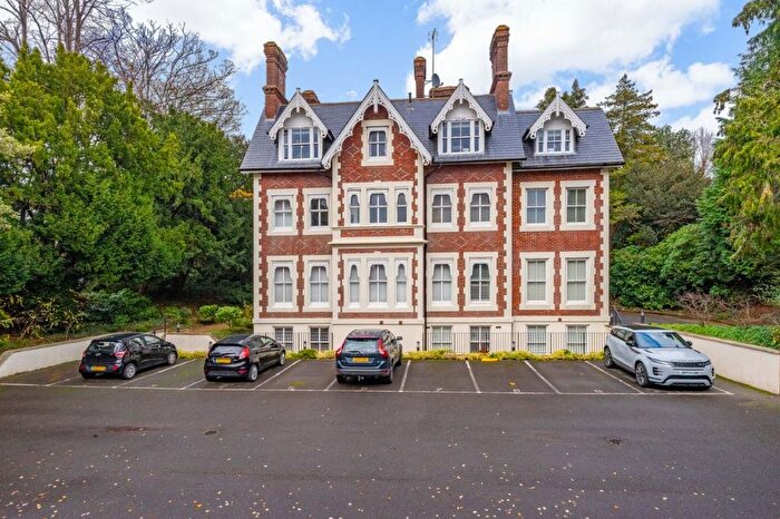 1 Bedroom Flat For Sale In Calverley Park Gardens, Tunbridge Wells, Kent, TN1