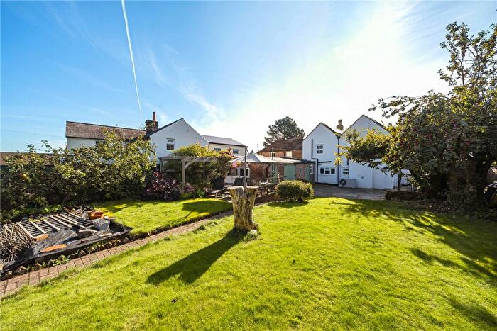 5 Bedroom Detached House For Sale In Bath Road, Speen, Newbury, Berkshire, RG14