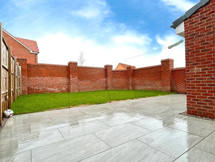 3 Bedroom Detached House For Sale In Woodlark Walk, Goldthorpe, S63