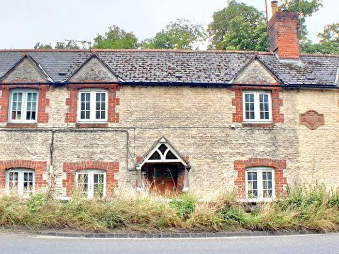 4 Bedroom Terraced House To Rent In Oxford Street, OX20