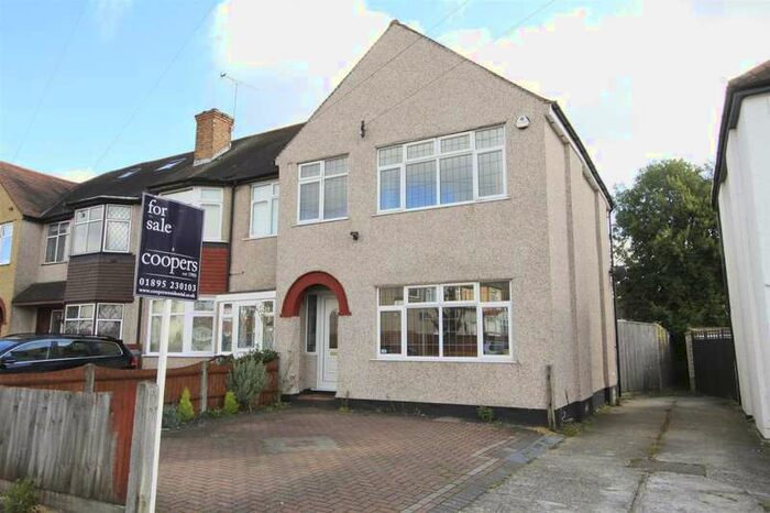 3 Bedroom Semi-Detached House To Rent In Victoria Avenue, Hillingdon, UB10