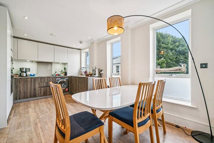 3 Bedroom Apartment For Sale In Portobello Terrace, SW14