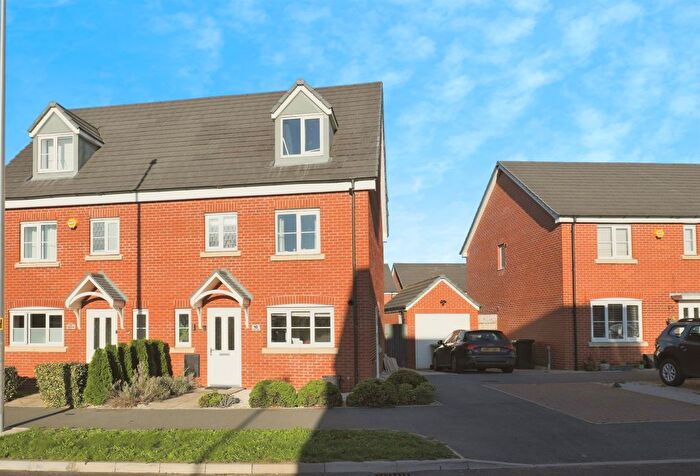 4 Bedroom Semi Detached House For Sale In Anslow Road, Wellesbourne, Warwick, CV35