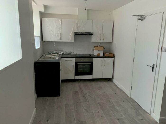 1 Bedroom Flat To Rent In One Bed - Norfolk Terrace, Brighton, BN1