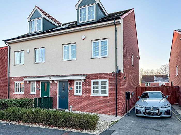 3 Bedroom Semi-Detached House To Rent In Empire Crescent, Woodlands, Doncaster, DN6