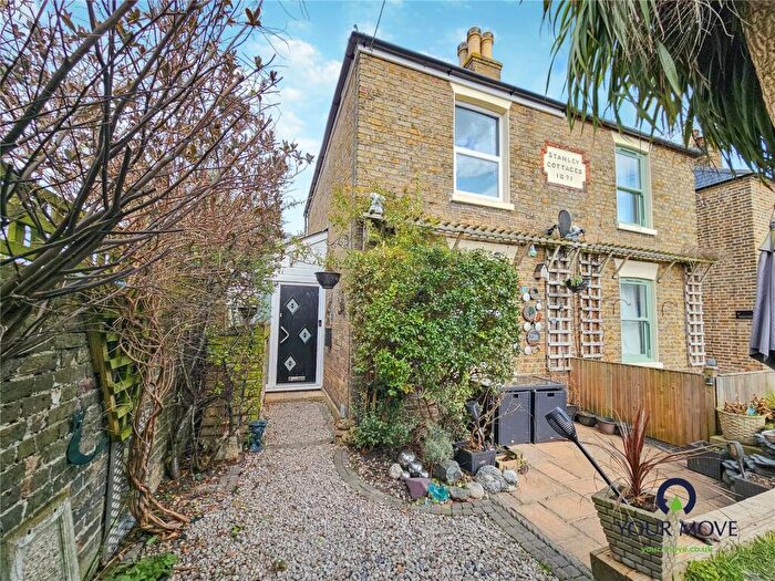 2 Bedroom Semi-Detached House For Sale In Stanley Place, Ramsgate, Kent, CT11