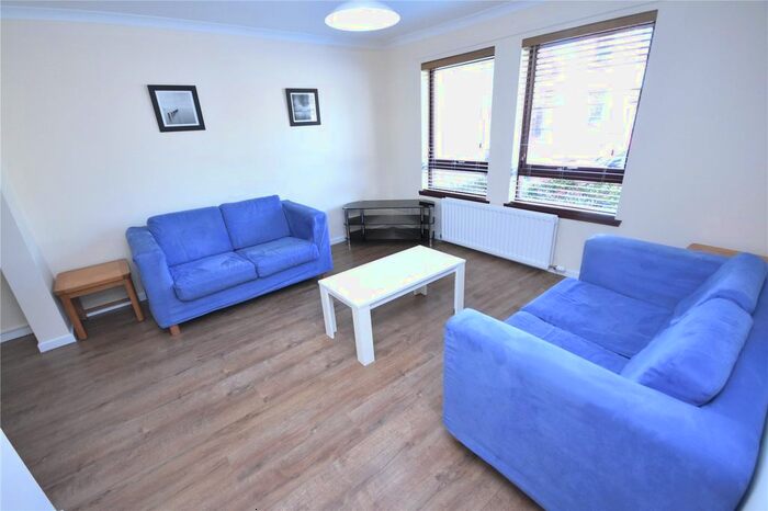 2 Bedroom Flat To Rent In Craigie Loanings, Aberdeen AB25