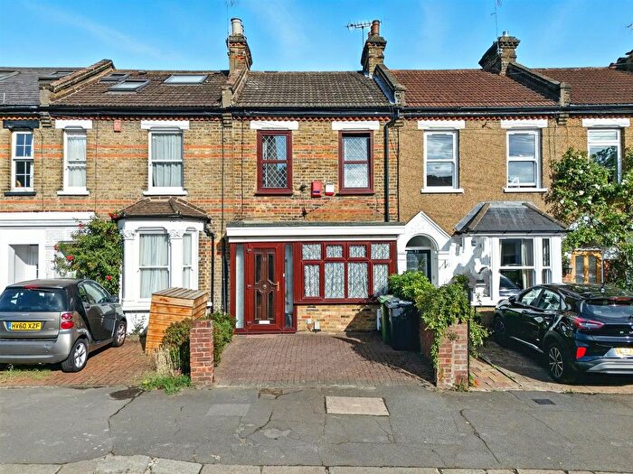 3 Bedroom Property For Sale In Peel Road, London, E18