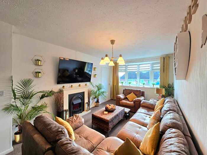 2 Bedroom Bungalow For Sale In Walton Heath Way, Links View, Northampton, NN2