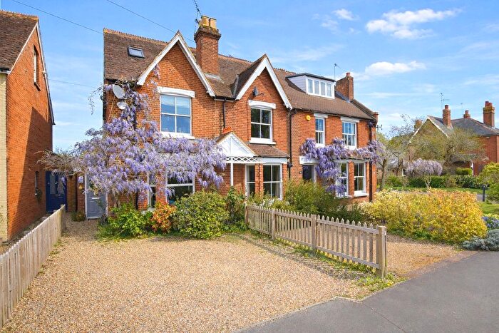 3 Bedroom Semi Detached House For Sale In Tilt Road, Cobham, Surrey, KT11