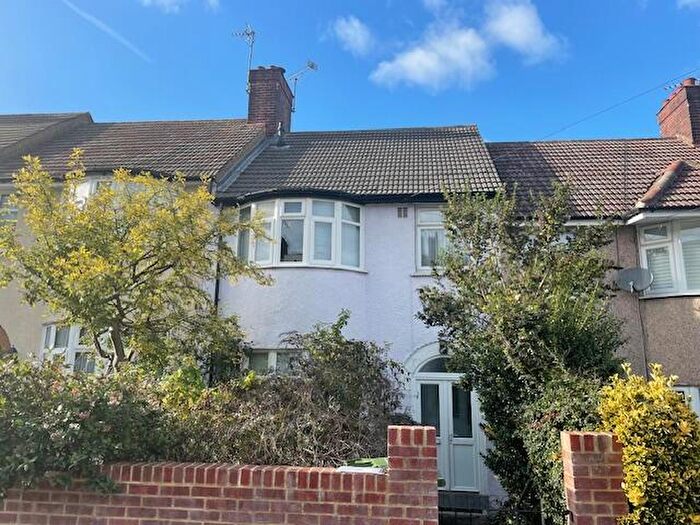 3 Bedroom Terraced House For Sale In Moordown, London, SE18
