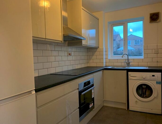 1 Bedroom Flat To Rent In Scammell Way, Watford, WD18