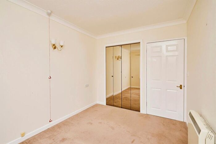 1 Bedroom Retirement Property To Rent In Cliff Court, Currie Road, Lake, Sandown, PO36