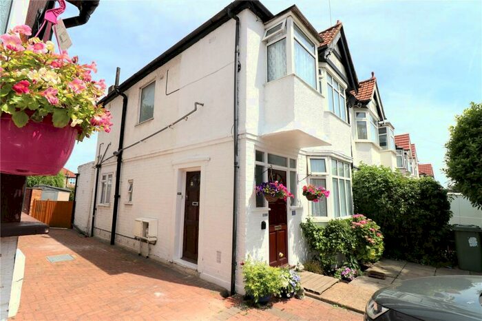 1 Bedroom Apartment To Rent In Reeves Avenue, London, NW9