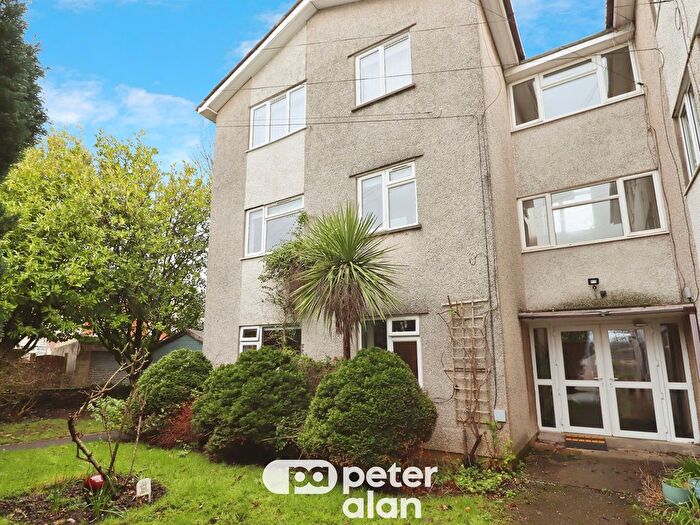 2 Bedroom Flat For Sale In Glan Y Nant Road, Cardiff, CF14