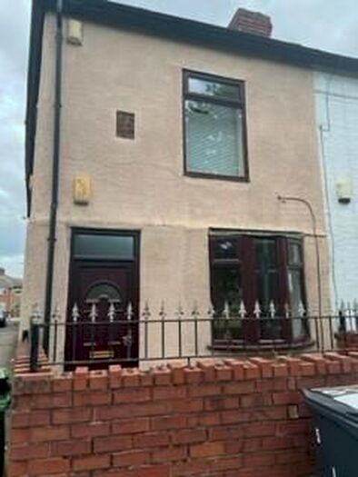 2 Bedroom Flat To Rent In Winwick Road, Warrington, WA2