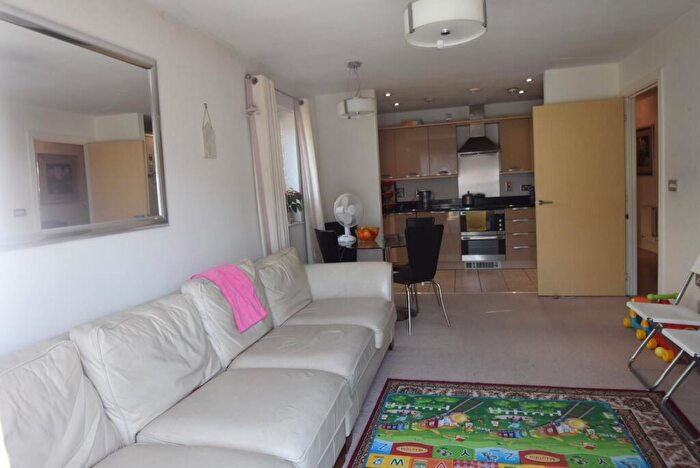 2 Bedroom Apartment To Rent In Pavilions, Windsor, Berkshire, SL4
