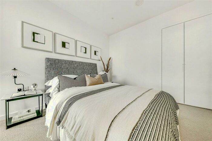 2 Bedroom Apartment For Sale In Vetro, West India Dock Road, London, E14