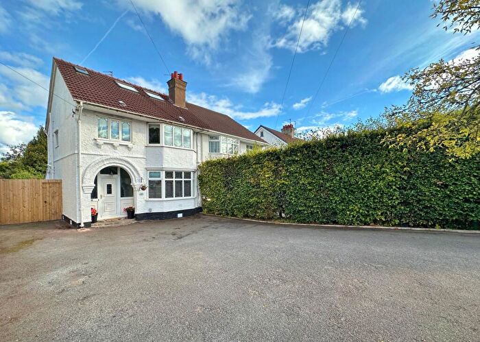 4 Bedroom Semi-Detached House For Sale In Barnston Road, Heswall, CH60