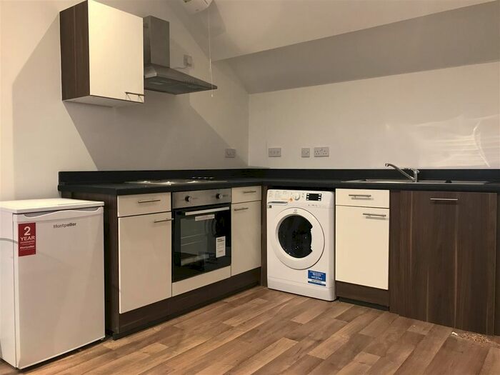 1 Bedroom Flat To Rent In Jubilee House, Jubilee Drive, Liverpool, L7