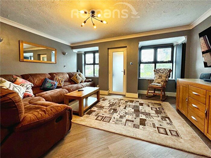 3 Bedroom End Of Terrace House For Sale In College Road, College Town, Sandhurst, GU47
