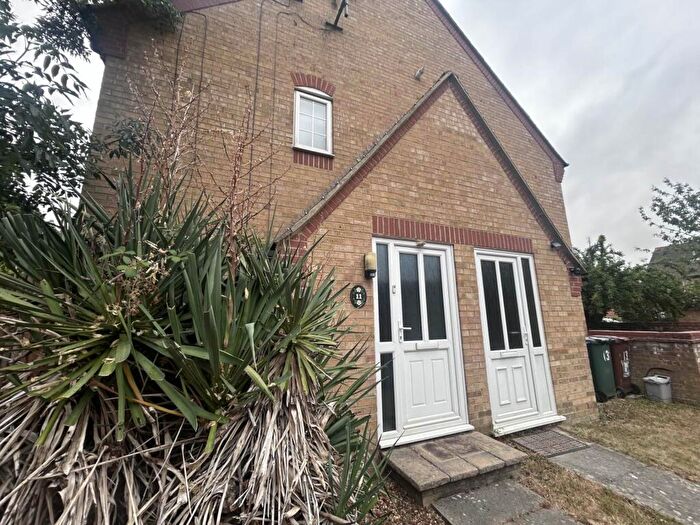 1 Bedroom Terraced House To Rent In Canterbury Close, Banbury, OX16