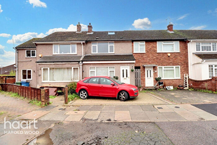 3 Bedroom Terraced House For Sale In Archway, Heaton Grange, RM3